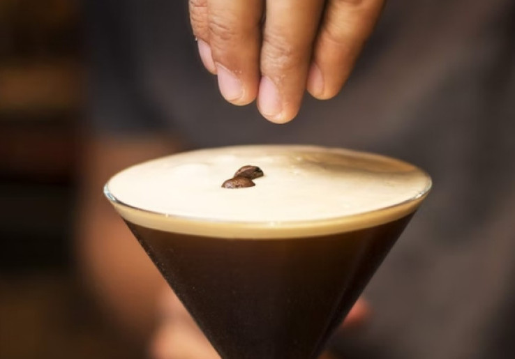Espresso Martini, Mengenal Pengaruh Campuran Kafein dan Alkohol