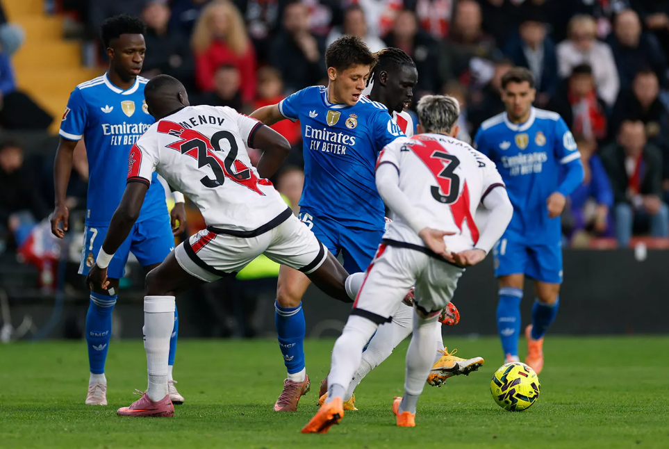 Real Madrid bawa-bawa Barcelona saat protes VAR lawan Rayo Vallecano