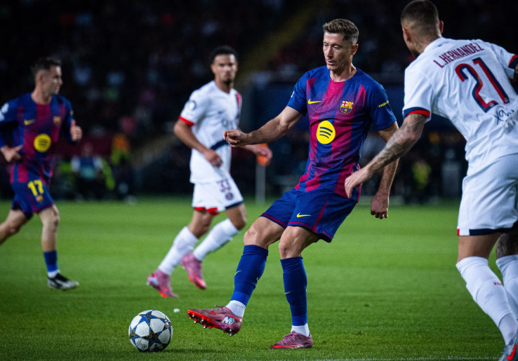 Manchester United Berpeluang Rekrut Robert Lewandowski, Siap Bayar Gajinya?