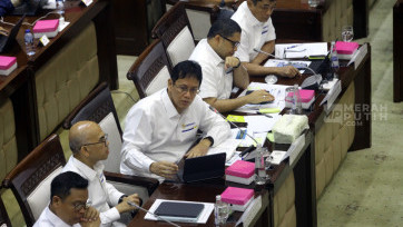 Raker Menkeu Purbaya Yudhi Sadewa dengan Komisi XI DPR Bahas Harga BBM Bersubsidi
