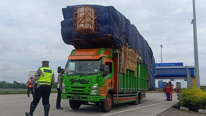 Mencengangkan, Sopir Truk Harus Keluarkan Uang Rp 150 Juta Setahun untuk Pungli