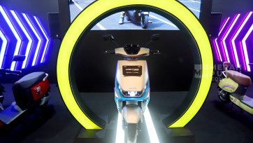 Motor Listrik United E-Motor Unjuk Gigi di Ajang Otomotif IMOS 2024