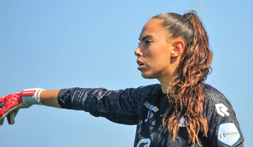 Iris de Rouw dan Bente Fischer, Pemain Keturunan Tambahan Timnas Putri Indonesia
