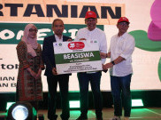 JHL Foundation Salurkan Beasiswa ke 10 Pemenang Olimpiade Pertanian Indonesia