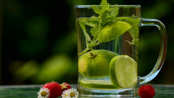 Jangan Masukkan Lemon ke Minuman