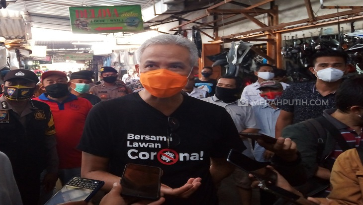 Ganjar Sahkan UMK Jateng 2021, Kota Semarang Tertinggi