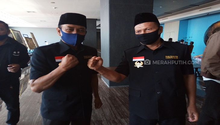 Calon Penantang Gibran Naik Kuda Saat Daftar ke KPU Solo