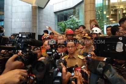 Anies Hentikan Sosialisasi Pergantian Nama di Jalan Mampang Raya
