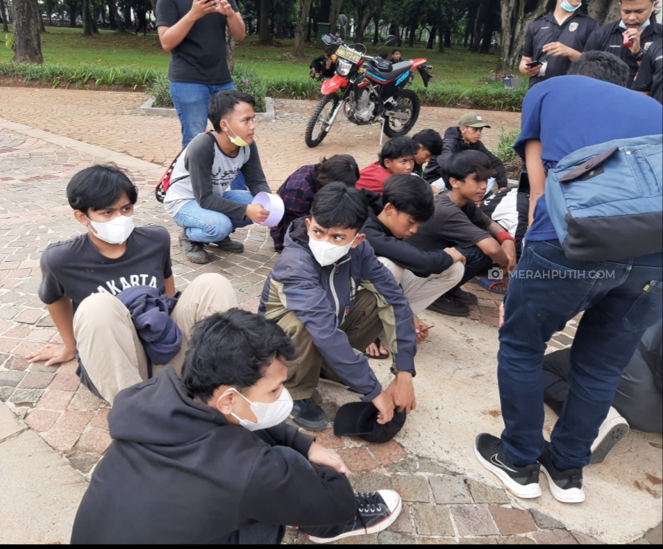 Polisi Tangkap Sejumlah Pemuda Bawa Peluru Tajam Jelang Demo 11 April di Monas