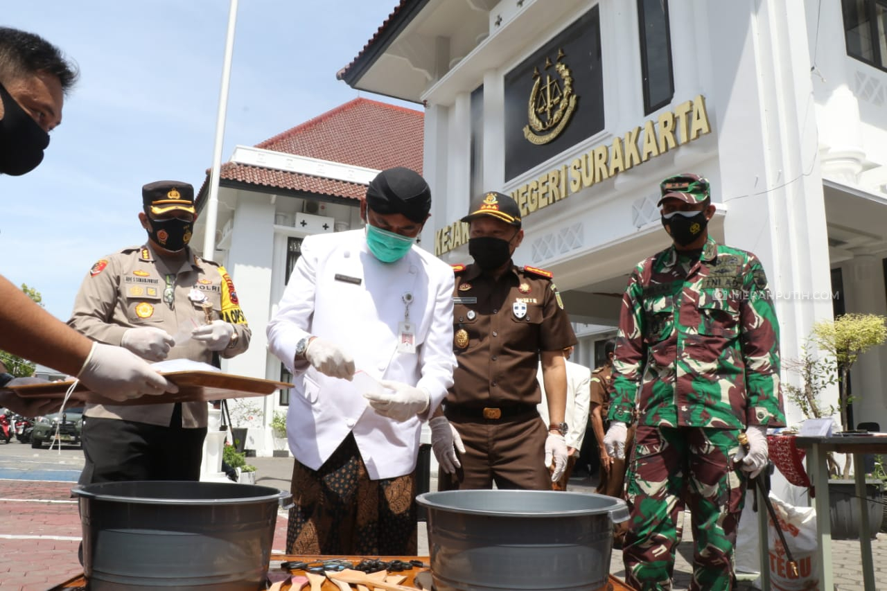 Kejari Solo Musnahkan Ratusan Barang Bukti Narkotika
