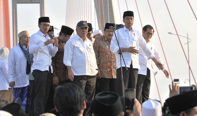 Jokowi Tak Mau Suramadu Gratis Dikaitkan Pilpres, Ini Dalihnya