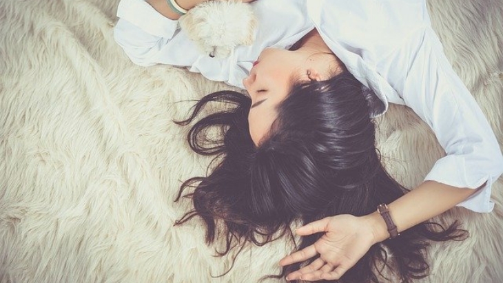 Atur pola tidur kembali. (Foto: Pixabay/cuncon)