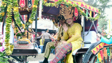 Prosesi Ngunduh Mantu Kahiyang-Bobby di Medan