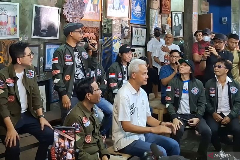Politikus PDIP Sebut Ditinggal Maruarar, Ganjar-Mahfud Malah Dapat Slank