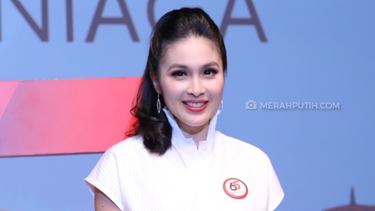 Punya Dua Anak Cowok, Sandra Dewi Ingin Anaknya Rajin Menabung
