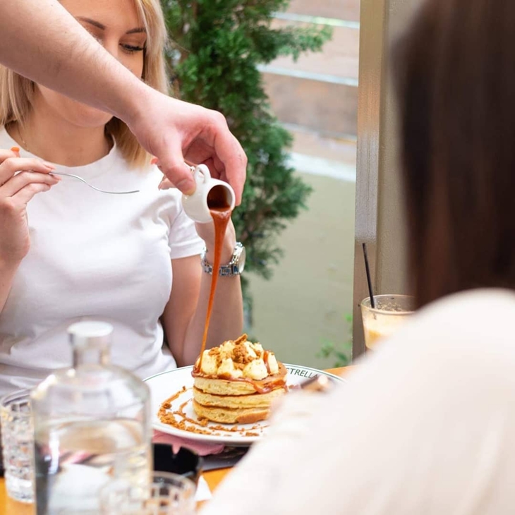  Estrella surga makanan di Yunani. (Foto: instagram.com/estrella_larisa)