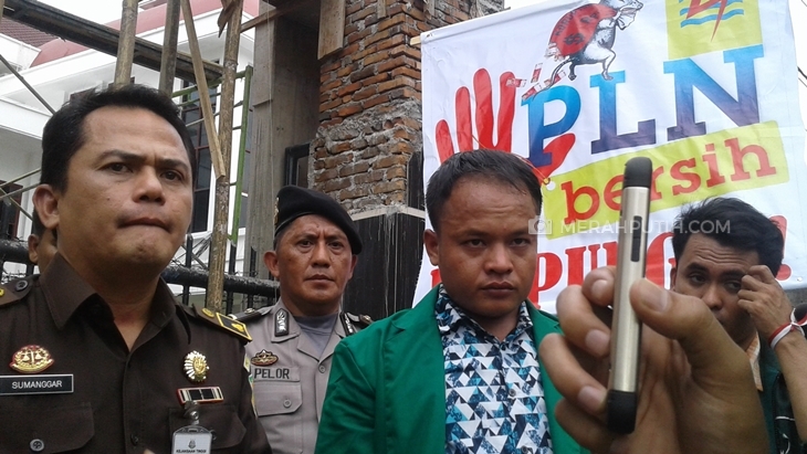 Mahasiswa Desak Kejaksaan Periksa Pejabat PLN Terkait Pungli Rp 600 Juta 