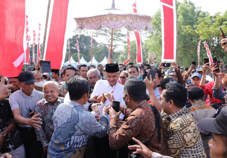 Survei Charta Politika Sebut 61 Persen Pemilih Jokowi Pilih Ganjar