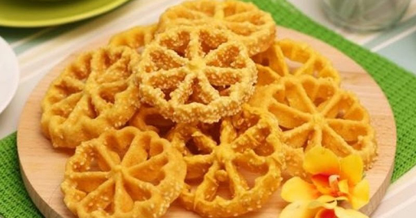 kembang goyang wijen
