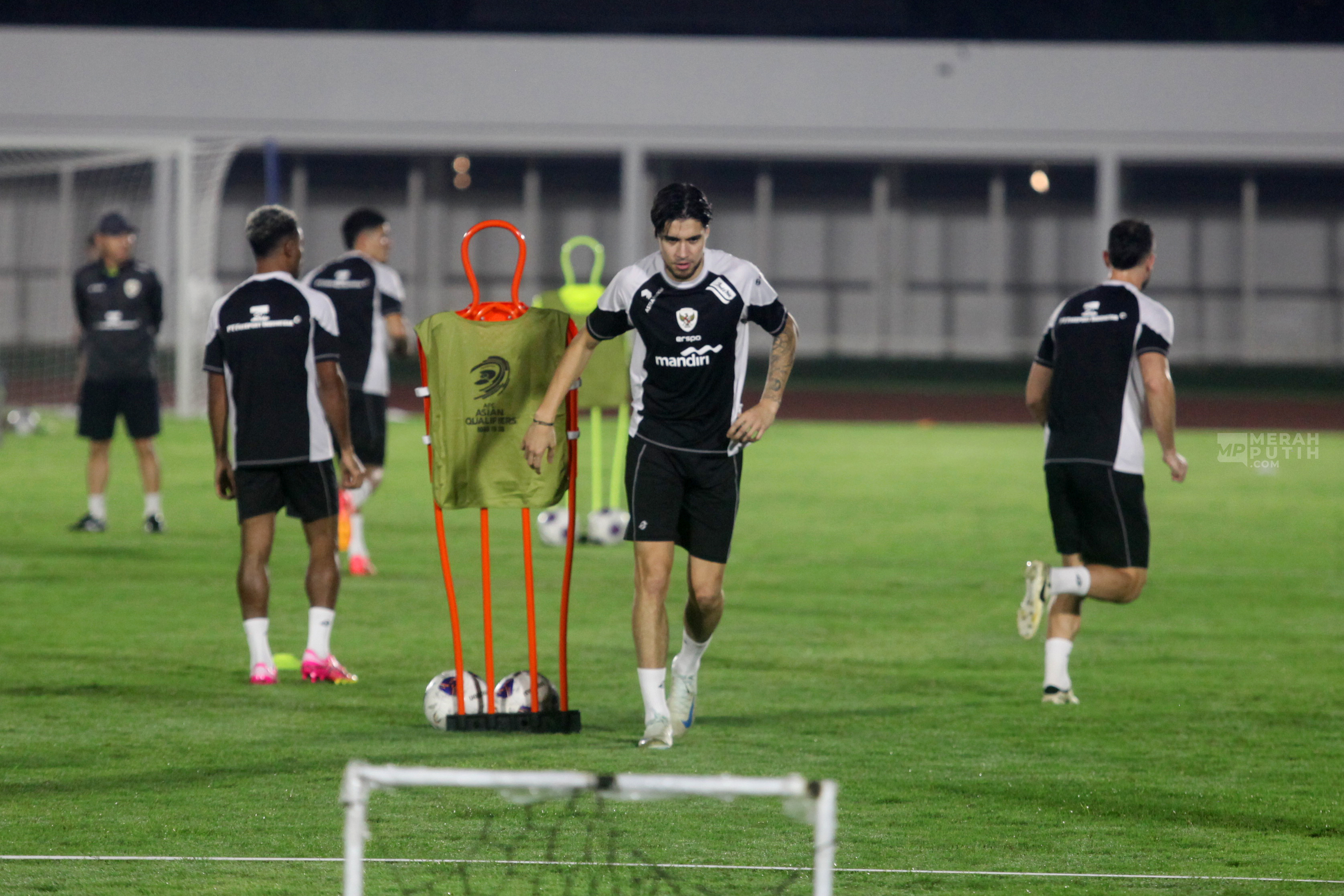 Shin Tae-yong Pastikan Kevin Diks Debut bersama Timnas Indonesia Kontra Jepang