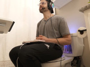 YouTuber Sukses Menyulap Toilet Jadi PC Gaming Canggih