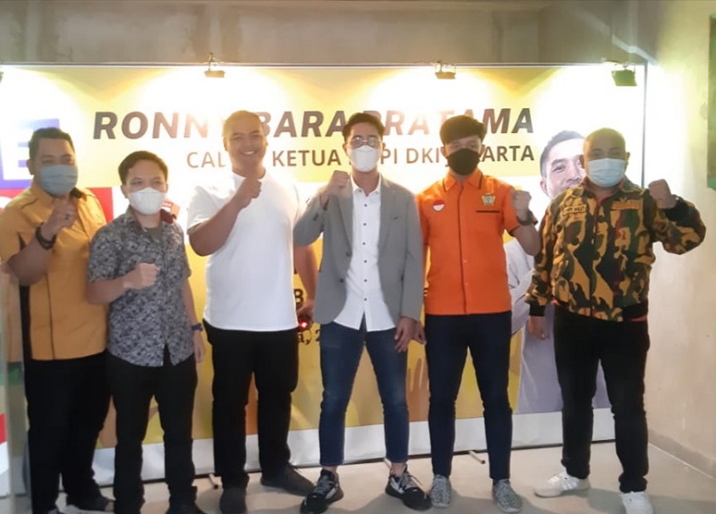 Ronny Bara Pratama mendaftarkan diri sebagai calon ketua di kantor DPP KNPI DKI pada Selasa (23/3)