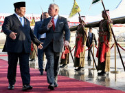 Prabowo Disambut Langsung Raja Yordania, Pesawat Kepresidenan Dikawal Jet Tempur