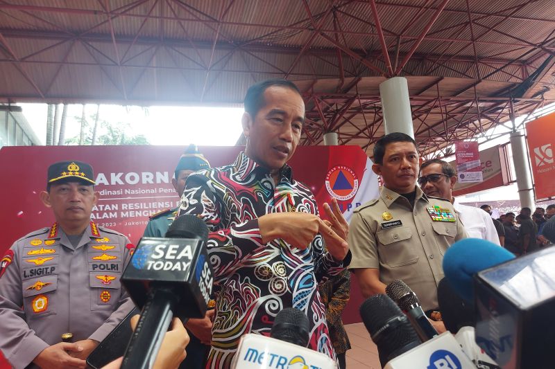 Jokowi Sentil Bantuan Korban Bencana Kerap Ditumpuk, Masyarakat Cuma Bisa Lihat tapi tak Dibagi