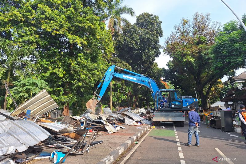 Pasar Barito Kini Rata dengan Tanah, Pedagang Protes Tutup Jalan Sampai Jatuh Pingsan