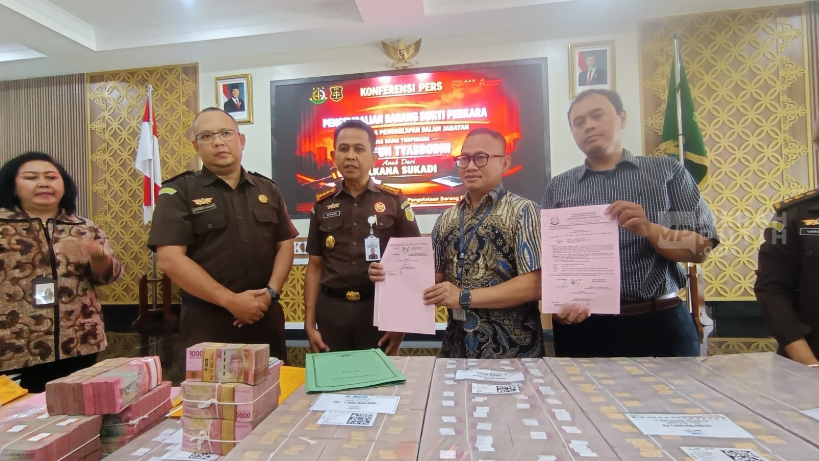 Terdakwa Divonis, Kejari Solo Kembalikan Uang Nasabah Rp 9,7 Miliar yang Dibawa Kabur Sopir Bank Jateng