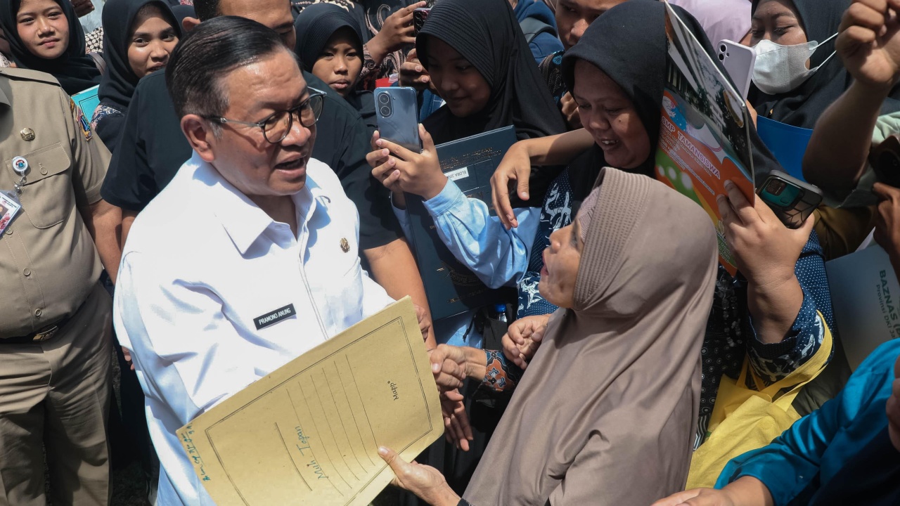 Pemutihan Ijazah DKI Tahap V Rampung, 2.753 Siswa Terima Bantuan