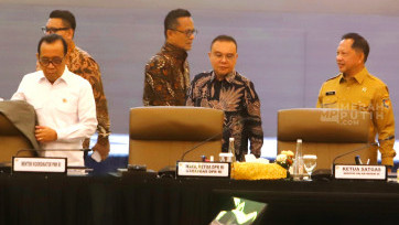 Rapat Koordinasi Pimpinan DPR dengan Satuan Tugas Pemulihan Pascabencana Sumatera 