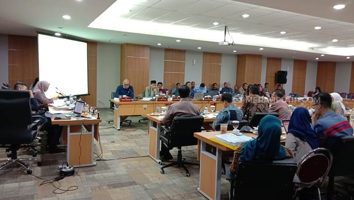  pembahasan lanjutan Rancangan Anggaran Pendapatan dan Belanja Daerah (RAPBD) tahun 2020. (Foto: MP/Asropih)