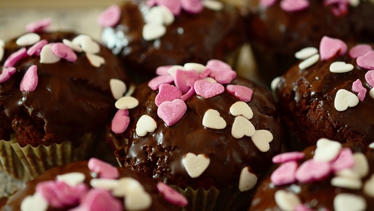  Kue berwarna warni tren makanan ke depan. (Foto: Pixabay/congerdesign)