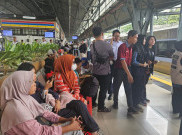  H-3 Lebaran: Puluhan Ribu Pemudik Berangkat dari Stasiun Pasar Senen dan Gambir