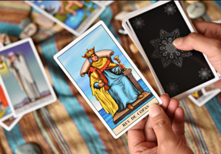 Ramalan Zodiak Tarot Hari Ini 20 Oktober 2026: Zodiak Kamu Punya Kejutan Apa?