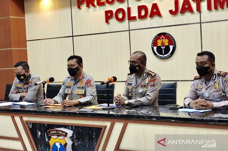 Jadi Tersangka, Sopir Vanessa Angel Ditahan di Polres Jombang