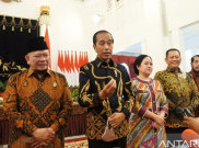 Jokowi Sebut Tak Mungkin Larang Ganjar dan Prabowo Maju ke Pilpres