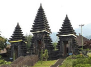 Pura Parahyangan Agung Jagatkarta, Berada dalam Kesejukan Gunung Salak