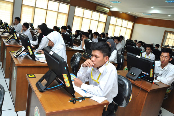 Meleset Dua Poin, Seorang Peserta Tes CPNS Menangis Tersedu-sedu