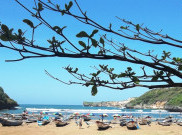 Nekat Masuk ke Pantai Selatan, Puluhan Wisatawan Diminta Pulang
