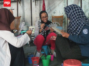 Wisatawan Asing Antusias Belajar Membatik di 24th Travel Tour Expo (TTE) Philippines 2017 