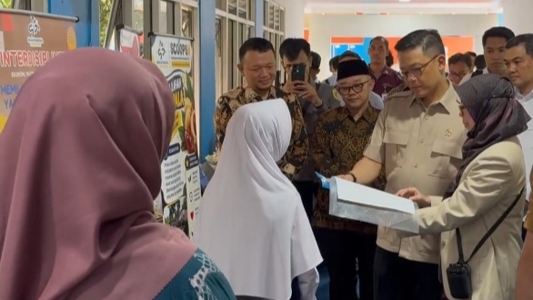 Menko Sugiono Terpukau Karya Siswa SNT 7 Bogor, Ada Teknologi hingga Game Digital