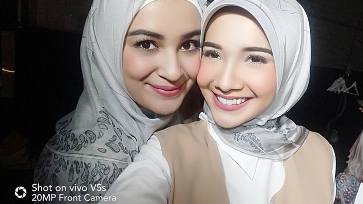 Tampil Cantik dan Elegan dengan Busana Muslim Zashi