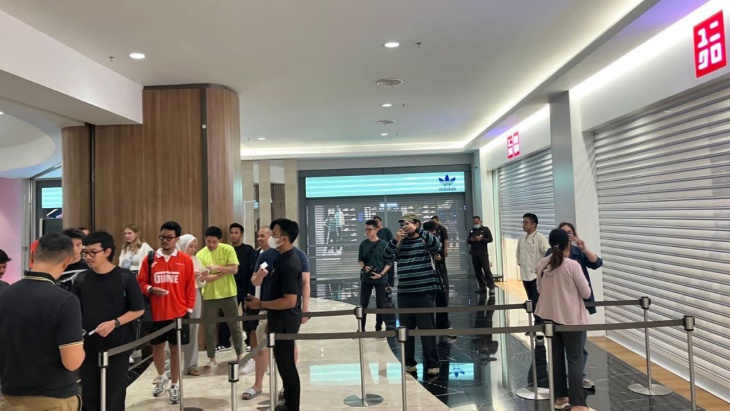 Kolaborasi UNIQLO x KAWS Diwarnai Antusiame Luar Biasa di Seluruh Dunia