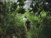 Viral! Takut Tertular Virus Corona, Keluarga Ini Melarikan Diri Ke Hutan