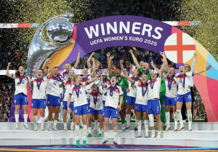 Timnas Wanita Inggris Pertahankan Gelar Juara Piala Eropa Setelah Kalahkan Spanyol Via Penalti