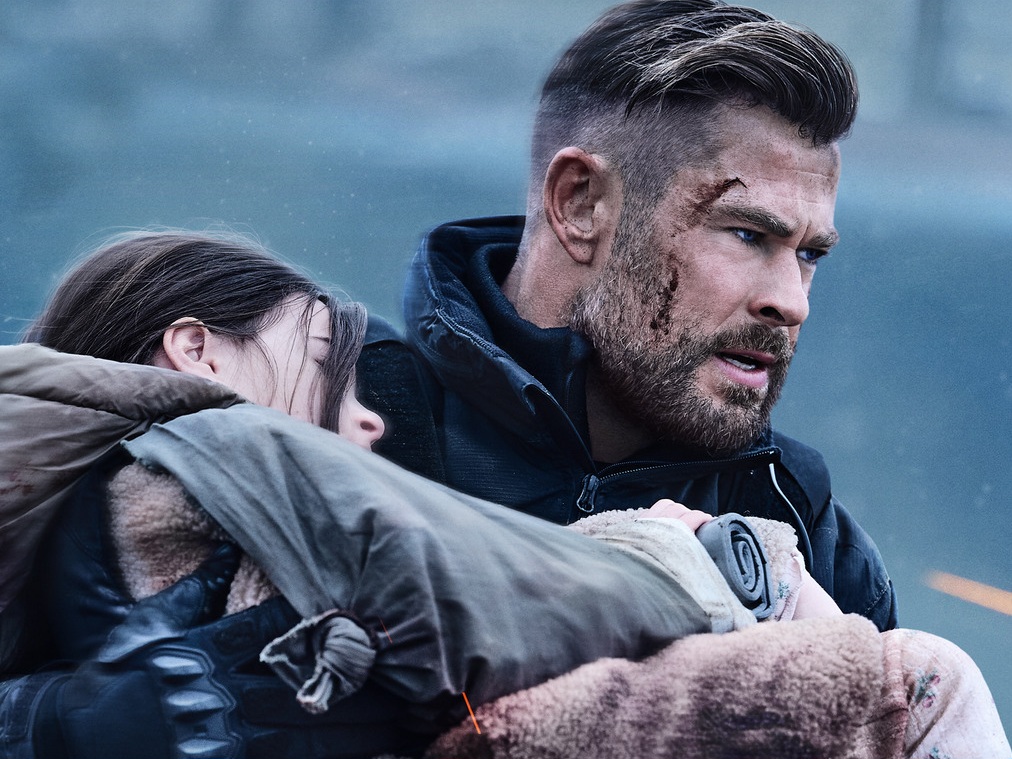 Chris Hemsworth Teken Kontrak Extraction 3, Kembali Berbagi Layar dengan Idris Elba