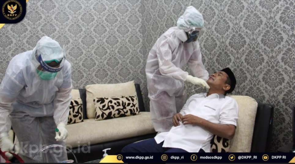 Seluruh Pegawai DKPP Jalani Tes Swab