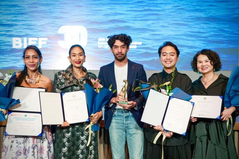Film Pangku Debut Sutradara Reza Rahardian Sabet 4 Penghargaan di Busan Festival